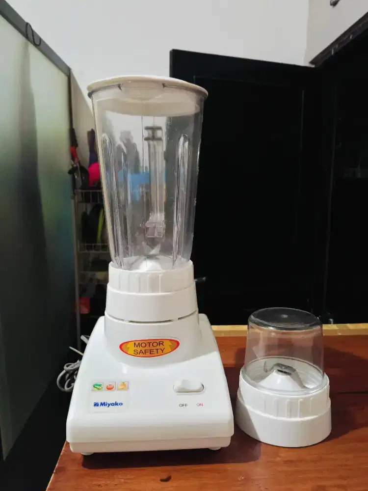 Dijual blender miyako masih bagus normal