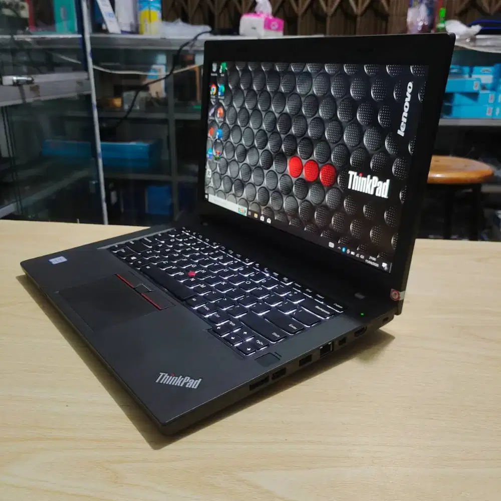 Lenovo Thinkpad Gaming VGA Nvidia ram 8gb ssd 512Gb Mulus