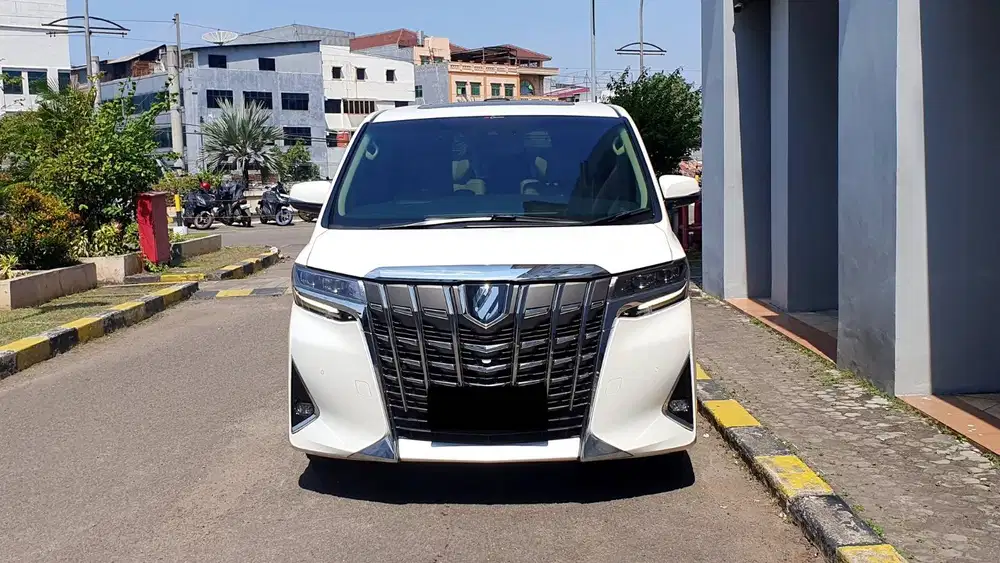 Toyota Alphard 2.5G TSS Pilot Seat White On Beige 2021 Like New Record