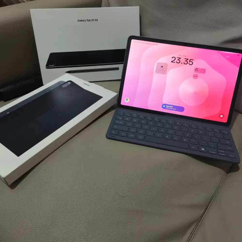 Samsung Tab S11 5G 12/256 GB Open Dus + Keyboard + Pen Resmi SEIN