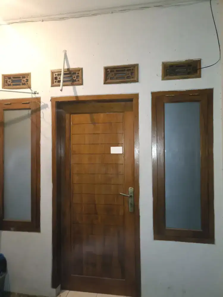 Kostan di Lantai atas