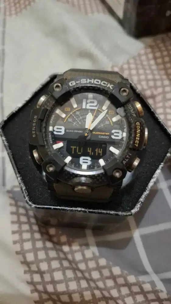 Jam tangan g-shock gg b100