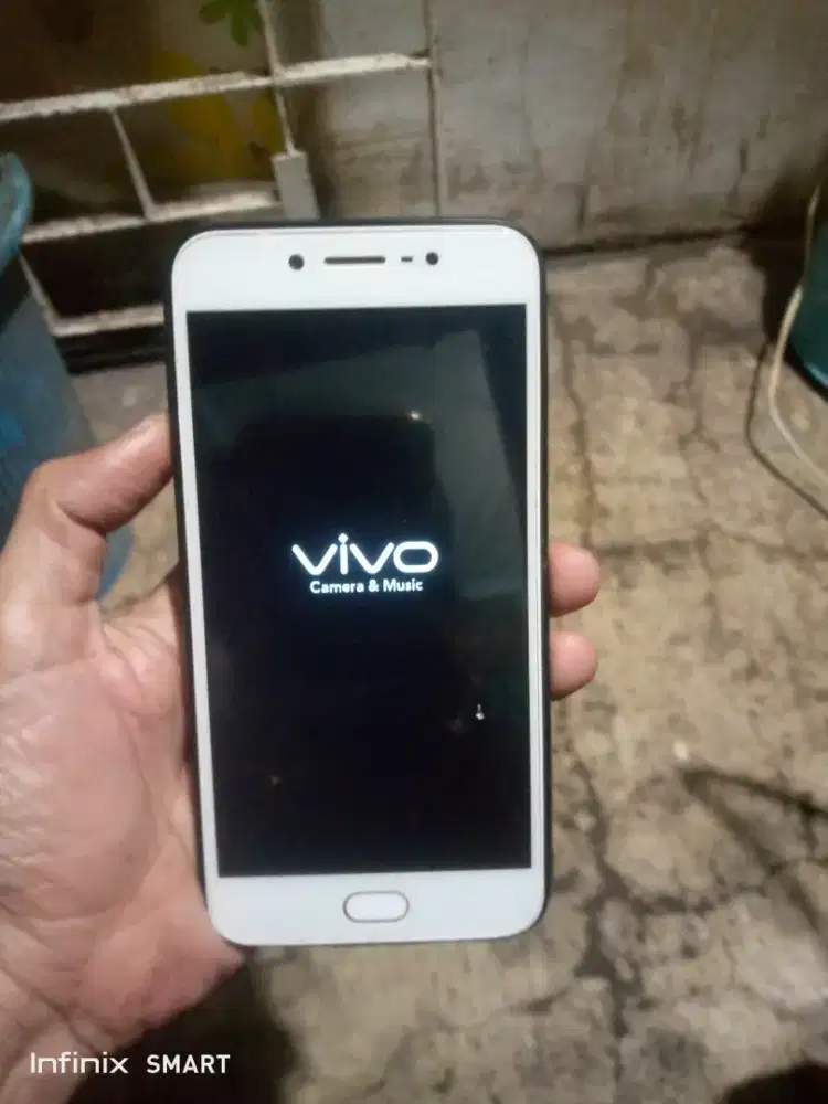 Vivo v5 ram 4/64 jaringan 4g