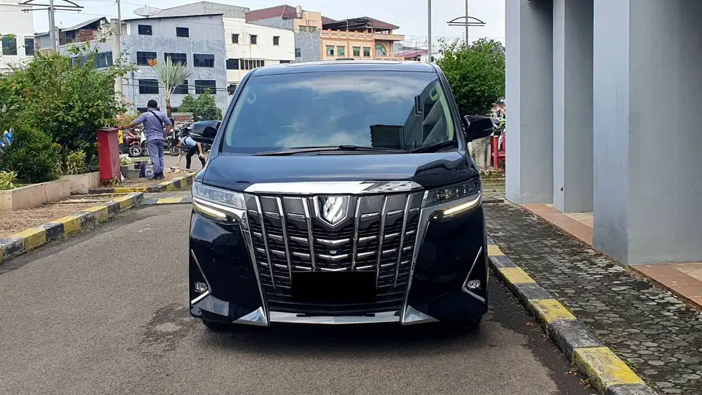 Toyota Alphard 2.5 G Pilot Seat AT Hitam 2018 Low Km Record Garansi