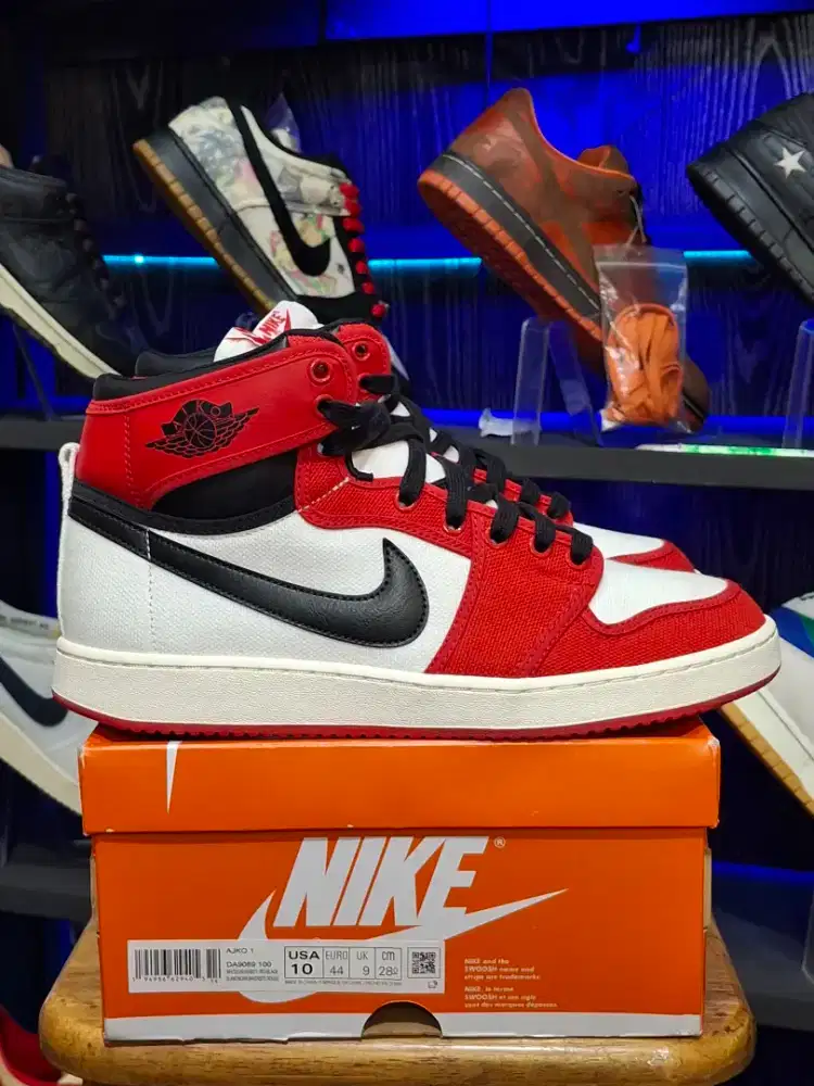 AIR JORDAN 1 RETRO AJKO CHICAGO SIZE 44.5 BNIB ORIGINAL AUTHENTIC