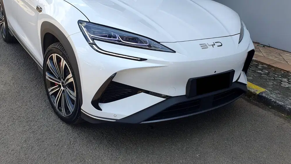 BYD Sealion 7 Performance AWD 4.5s AT White on Black 2025 Brand New