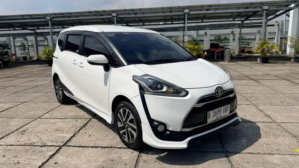 KM LOW | TOYOTA SIENTA Q 1.5 AT 2019/2018 V
