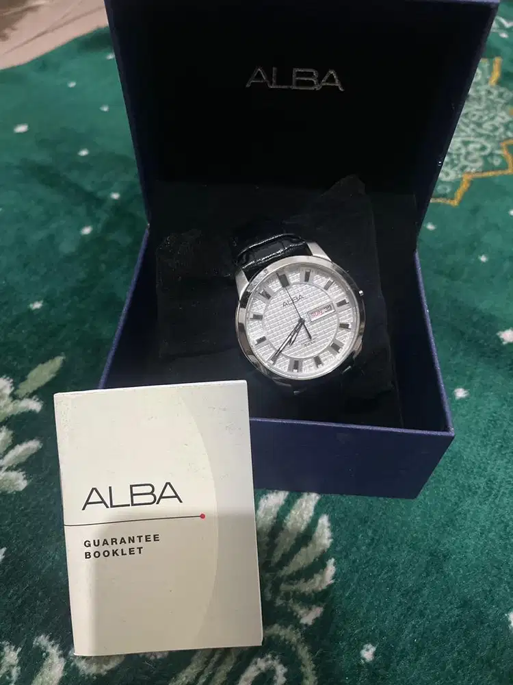 jam tangan Alba