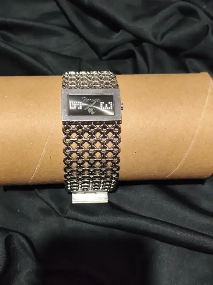 Jam tangan wanita vintage fiorucci