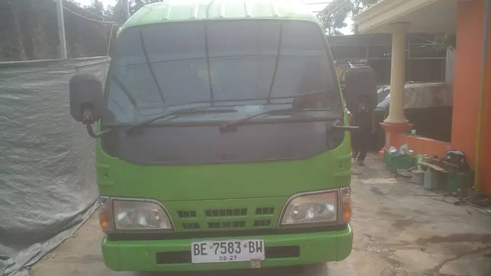 ISUZU ELF 2.8 TURBO MULTIVAN