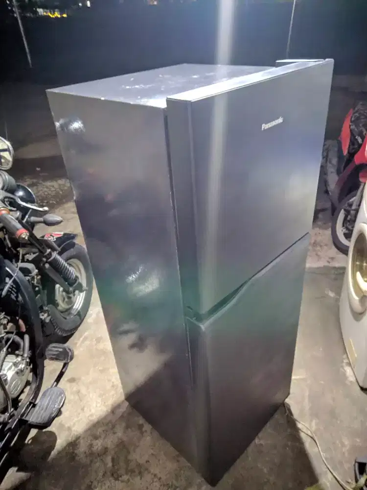 Kulkas panasonic 2 pintu
