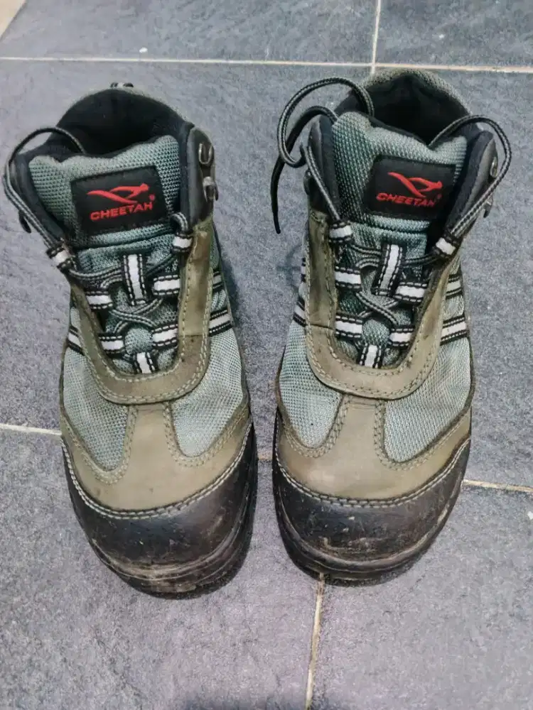 Sepatu merk CHEETAH safety wear