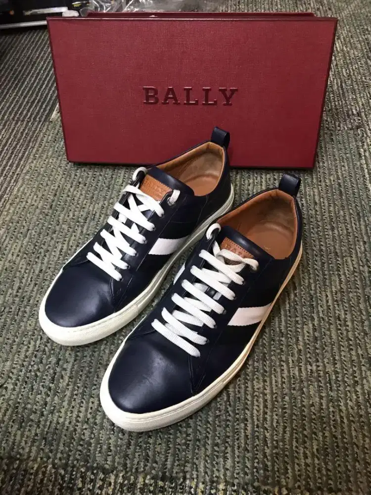 Bally Helvio sneakers sepatu brand original size 43