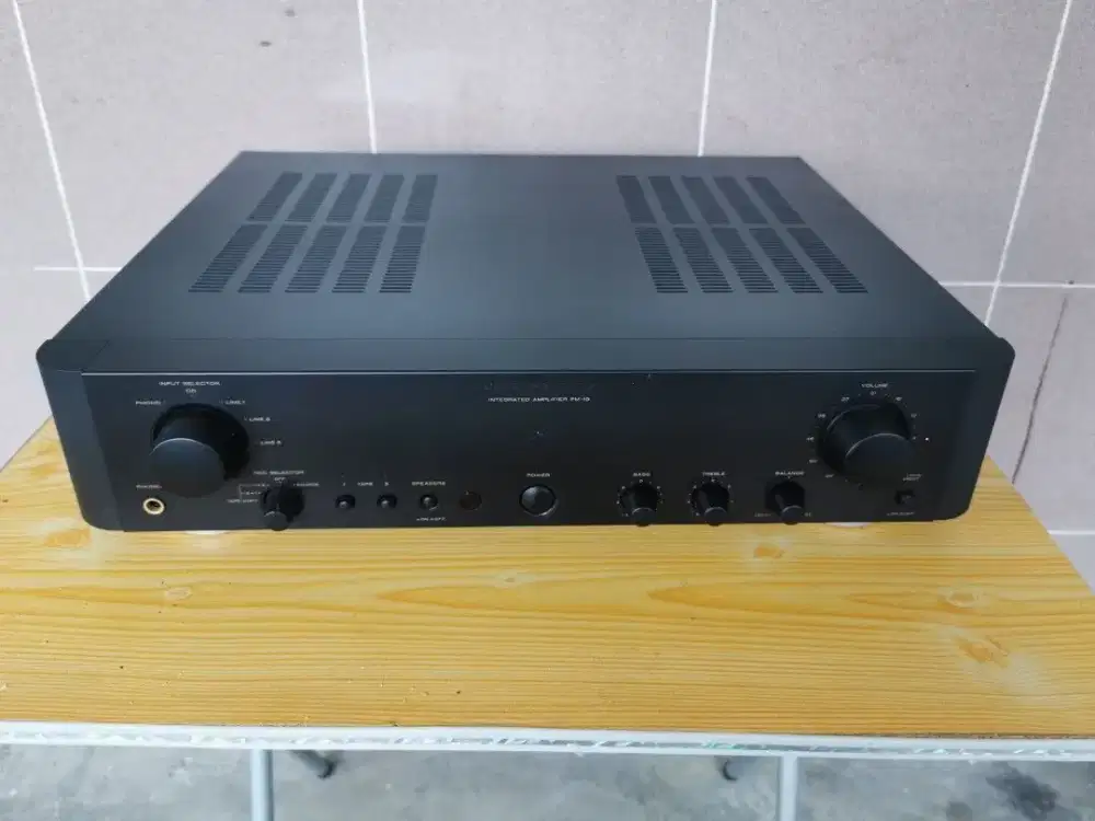 Marantz PM-19 integrated amplifier stereo audio original second