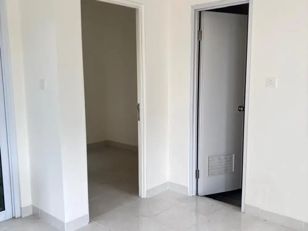 Dijual Rumah HOEK MARTINEZ GADING SERPONG