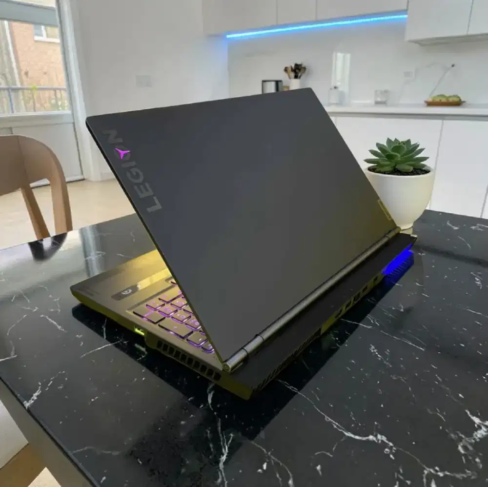 LENOVO LEGION 7 15imh-g05 FULL RGB [RAM 16GB/ SSD 1TB / RTX VRAM 6GB]