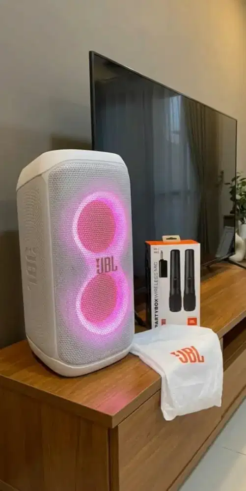 JBL PartyBox Stage 320 limited Edition warna putih