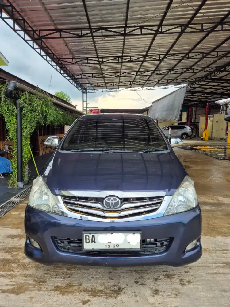 Toyota Innova 2.0 V