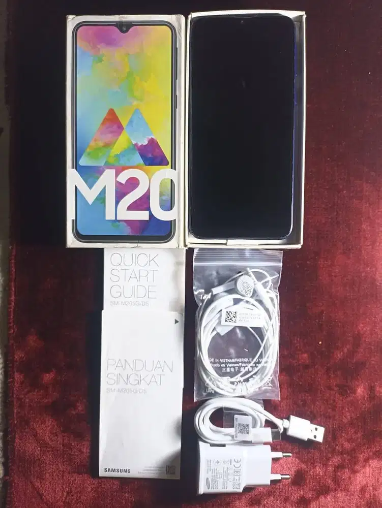 Samsung Galaxy M20 3/32GB Fullset Preloved [Bonus Case+Tempered Glass]
