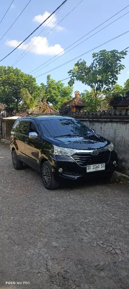 Toyota avanza G metic.