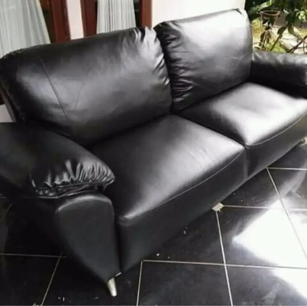 Tempat nya service sofa / kursi