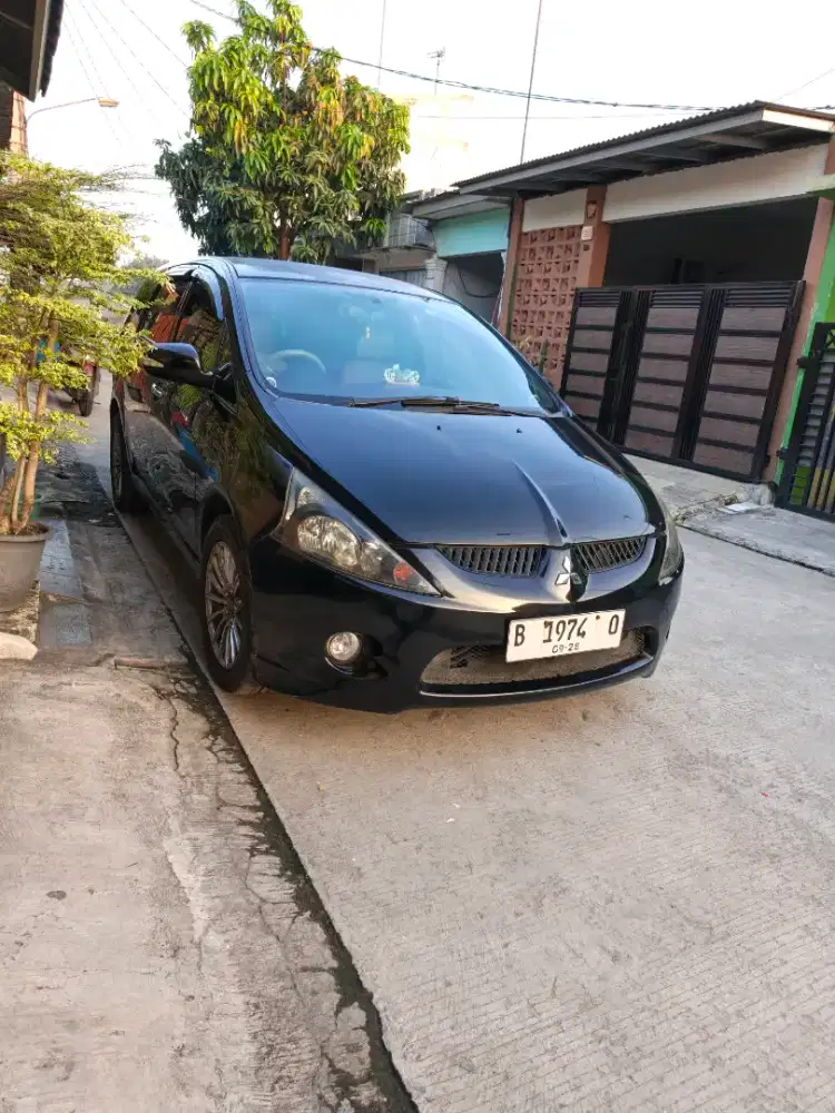 Mitsubishi Grandis 2.4 2005 istimewa