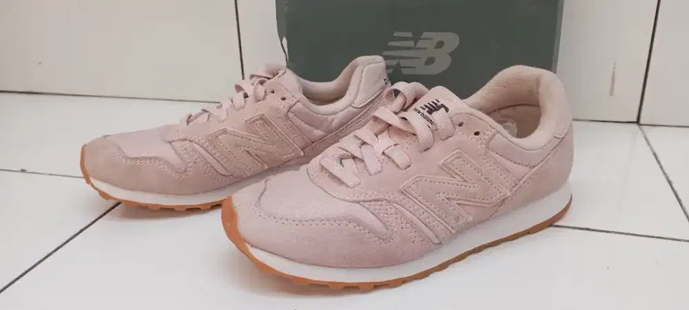 Dijual Murah 300rb Sepatu New Balance Original Size 35 Like New JakSel
