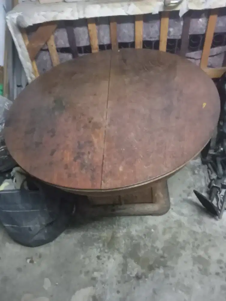 Meja Jati Alas Tua Antik - Model Tarik (round to oval)