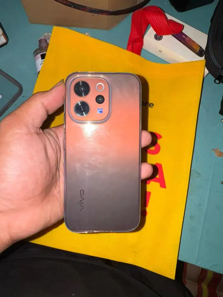 Vivo v70 zeis 12/256