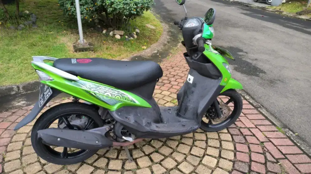 Jual motor mio masih original mulus pajak hidup harga RP 5.9 juta
