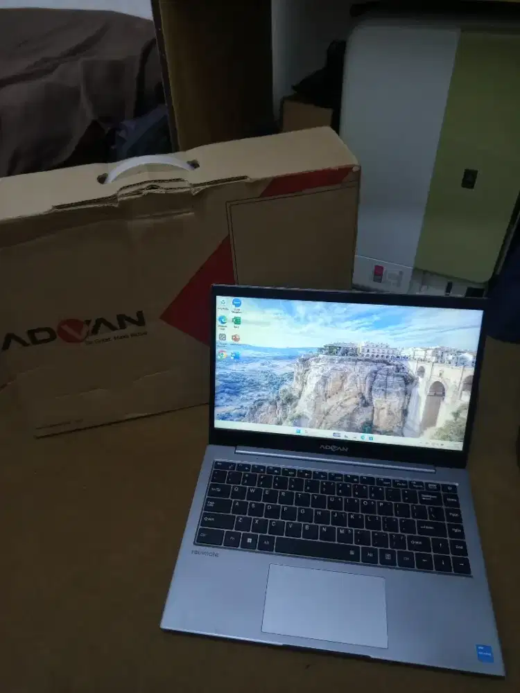 Laptop advan soulmate ram 4gb ssd 128gb good condition (baca deskrips)