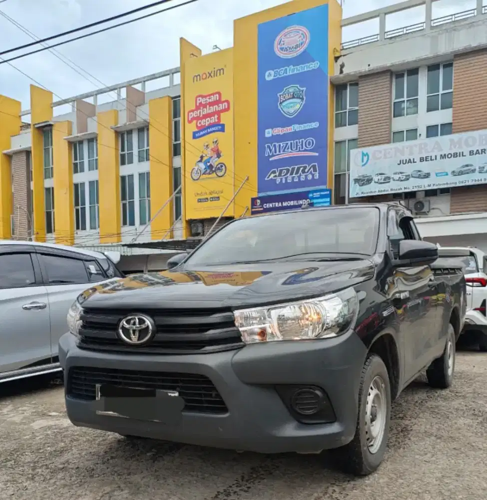 Hilux Pu 2.5 diesel MT 2022 istimewa dp 42 jt