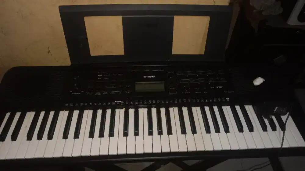 keyboard yamaha e273