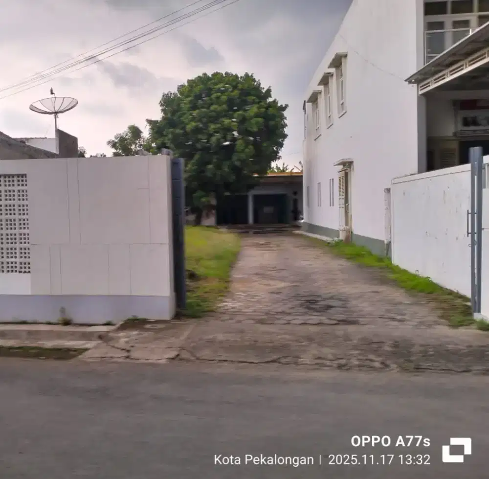 Dijual Tanah dan Bangunan LUAS siap Bisnis / Investasi