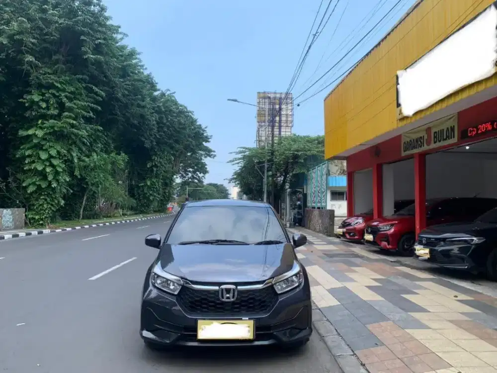 Honda Brio Satya 1.2 E Matic 2024 Grey Tgn 1 KM 27rb Record