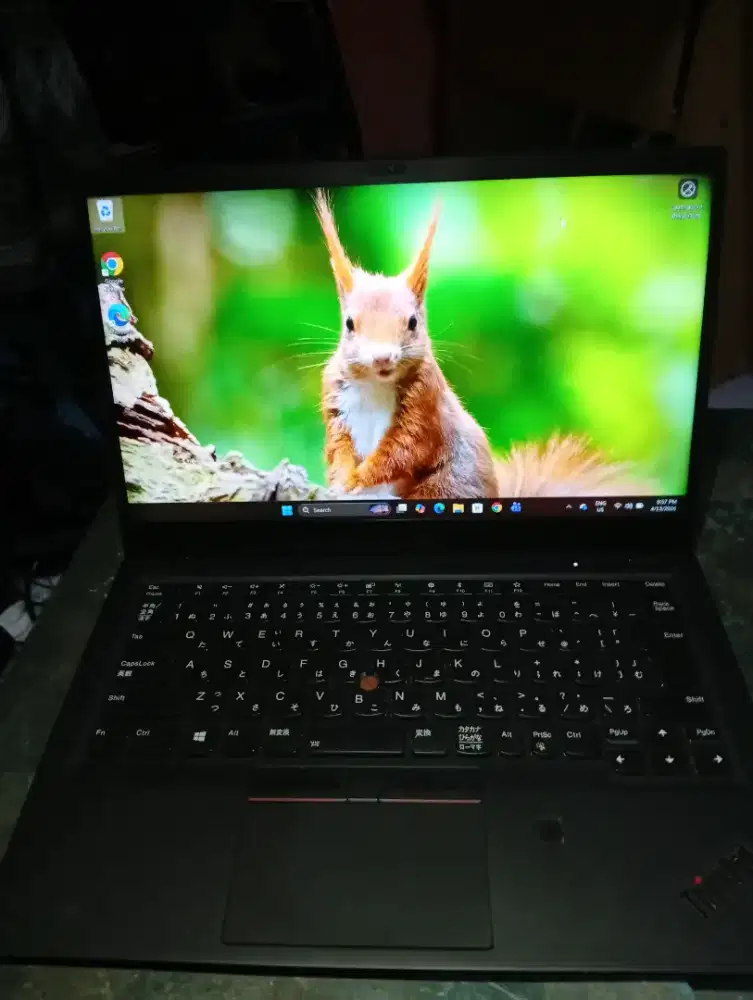 LENOVO THINKPAD X1 CARBON 
intel CORE i5 Gen 8
OS : windows 11 RAM 8