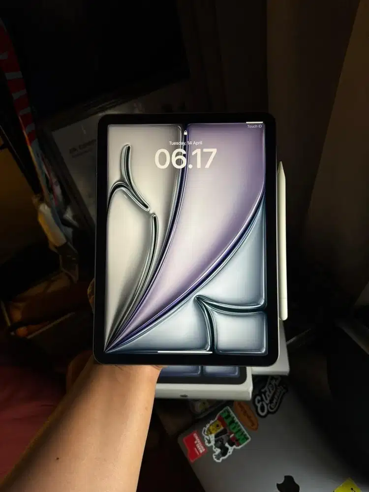 ipad air 6 M2 128gb wifi only ibox + apple pencil usb c
