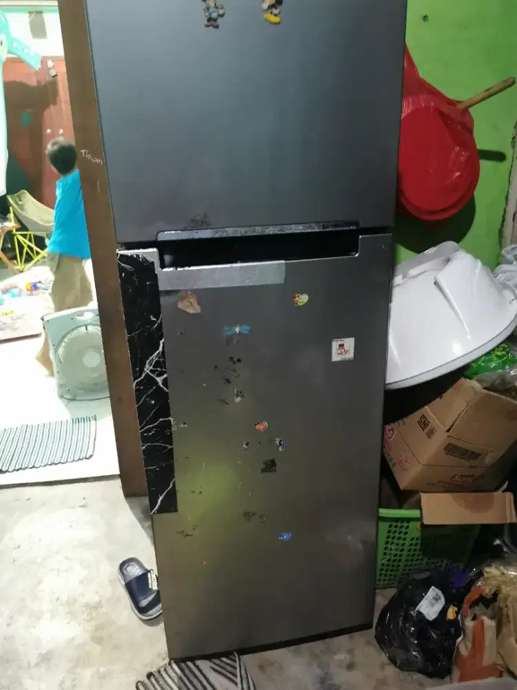 Kulkas samsung inverter 250 litter msh layak pake