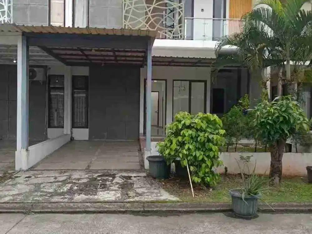 Rumah 2Lantai Harga murah SHm Di kota harapan indah Bekasi