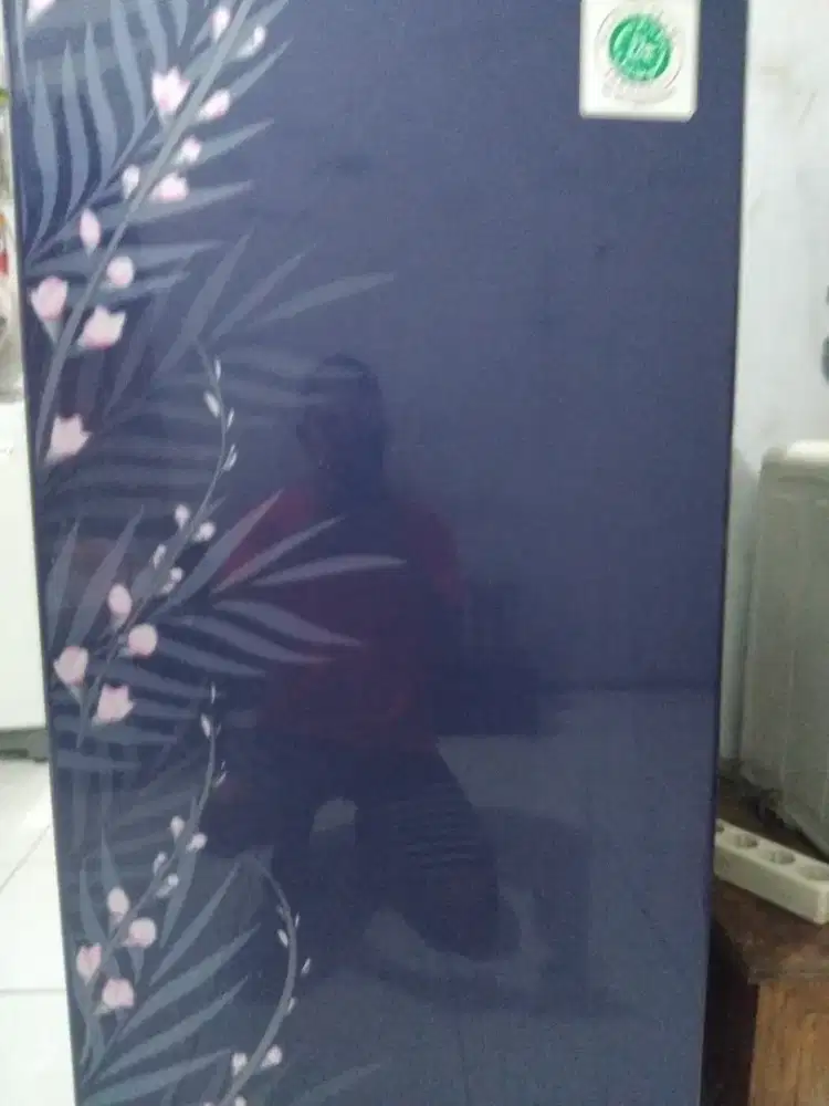 Kulkas merk sharp bekas 1 pintu