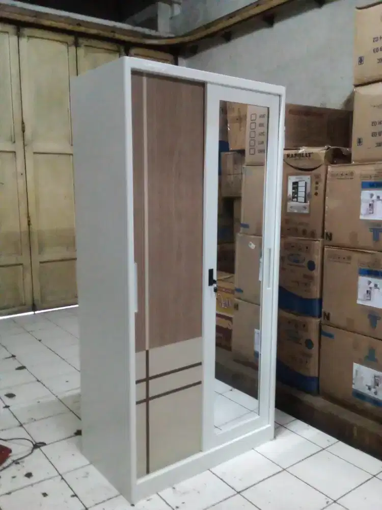 Lemari besi 2 pintu