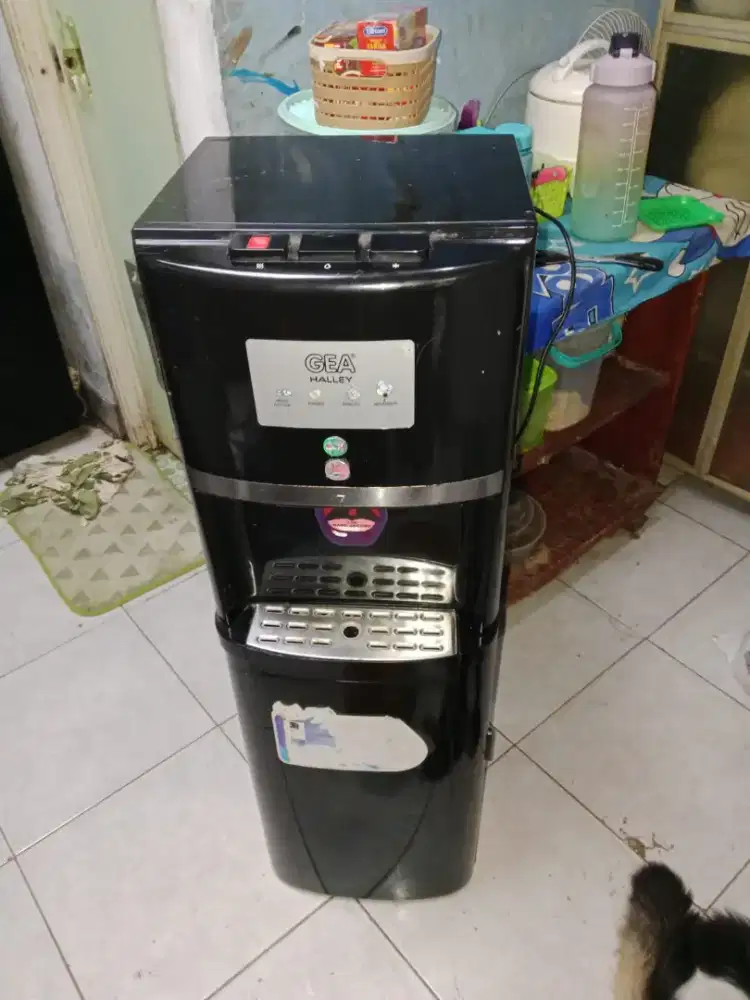 Dispenser galon bawa