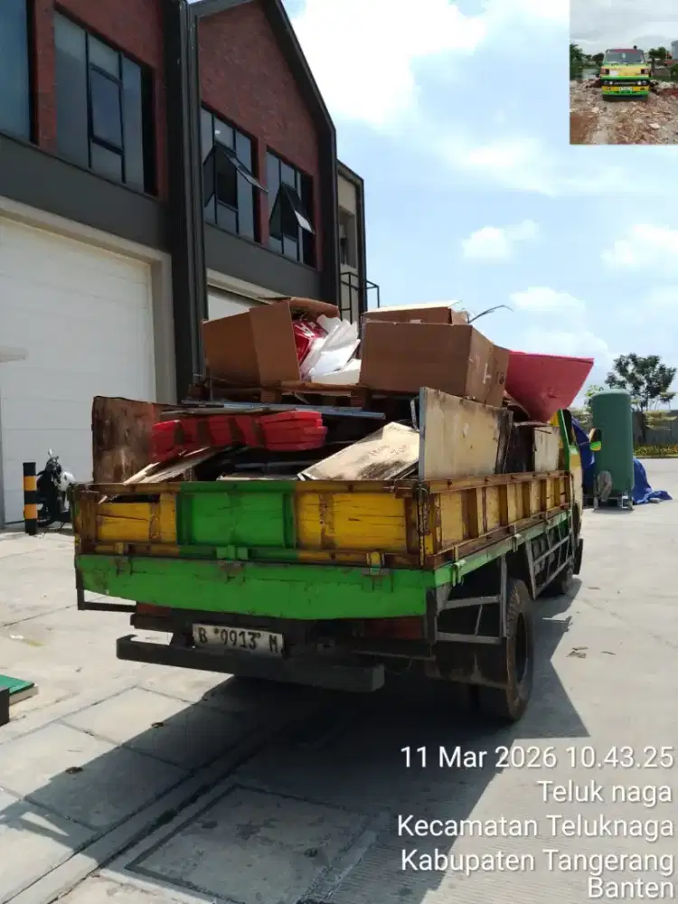 Buang sampah puingdan urugan