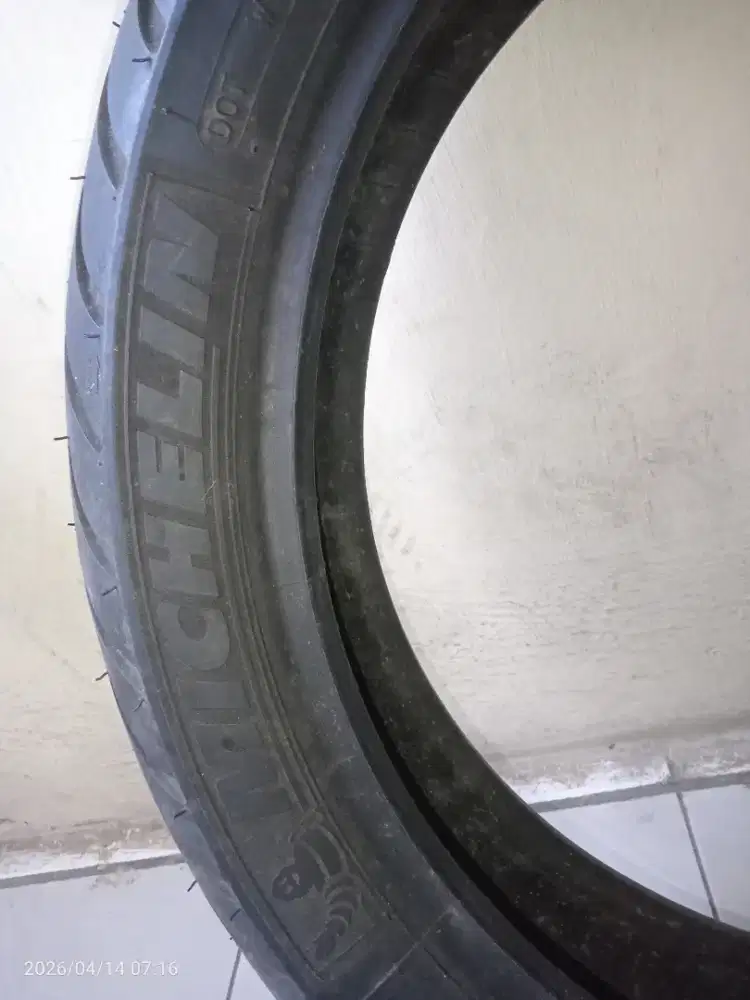Ban Michelin 140/70/17