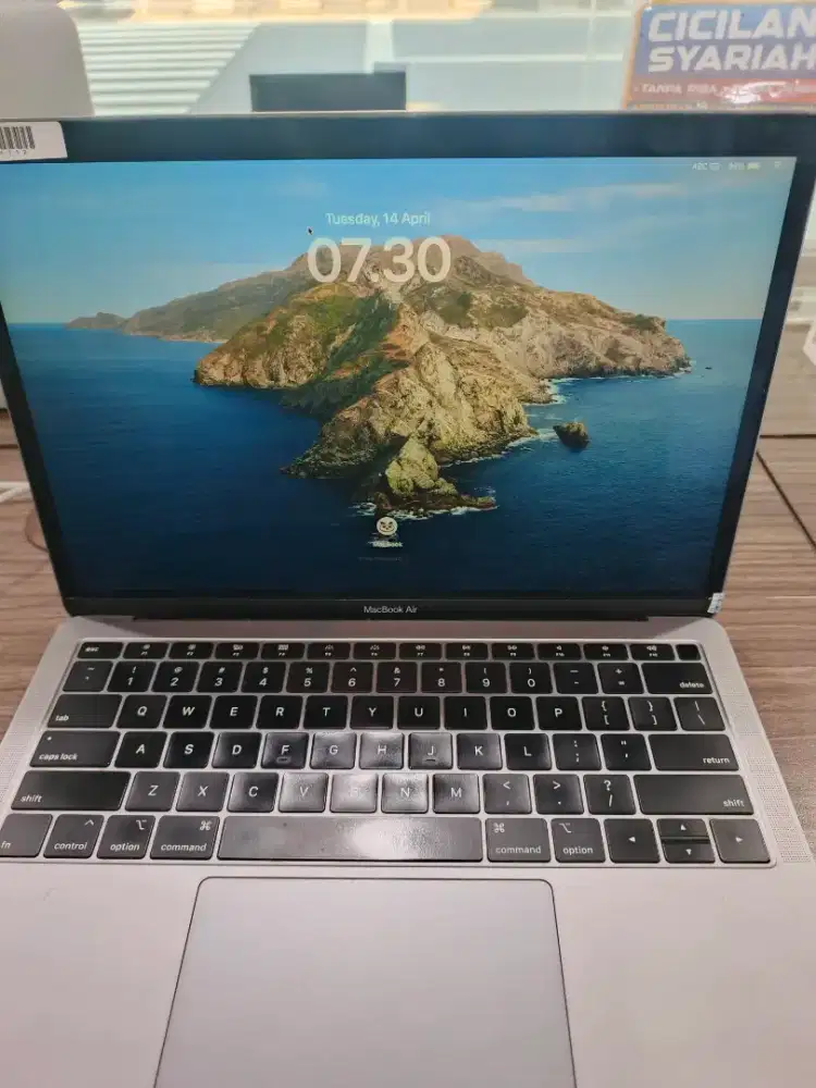Laptop Macbook Air 2019 ( Second Bergaransi)