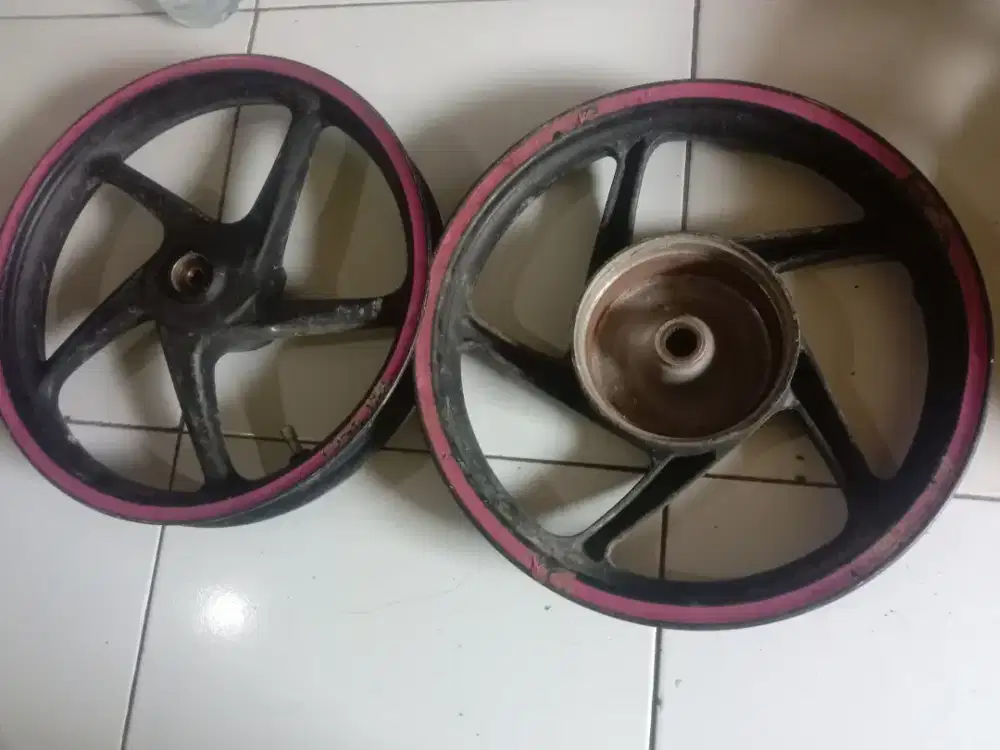 Jual velg racing Honda beat karbu lokasi central cilebut