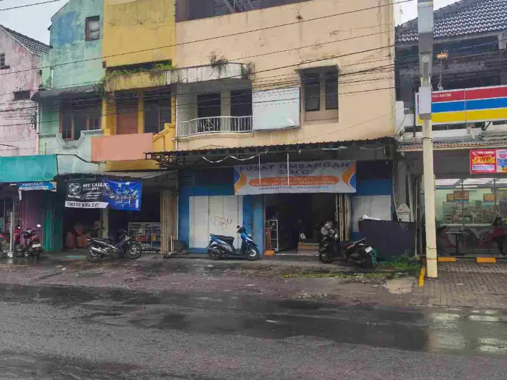 RUKO 3 LANTAI SOLO BARU MURAH NEGO SAMPAI DEAL