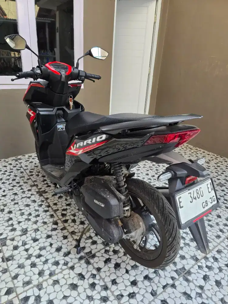  fs vario 125 km 7 ribu istimewa atas nama sendri like new...