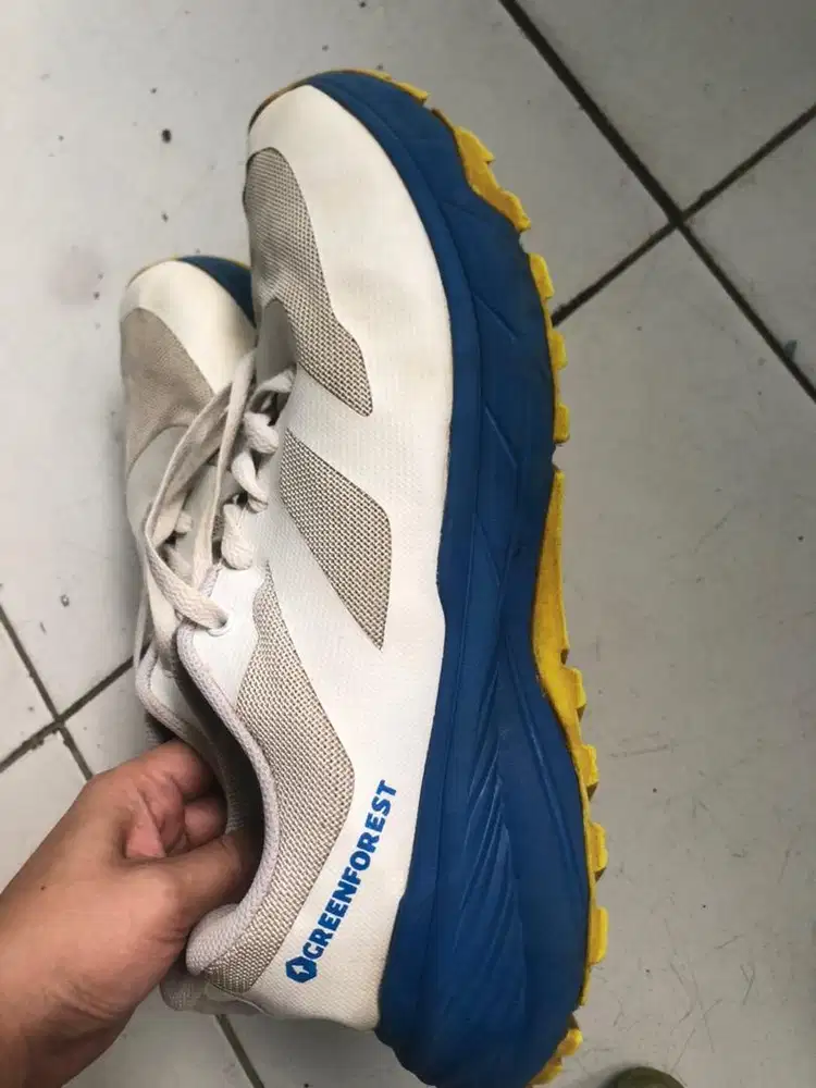 sepatu running greenforest