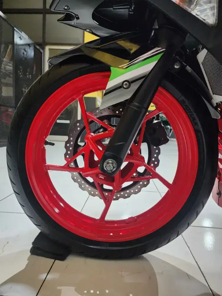 Di jual murah Kawasaki ninja 250R
